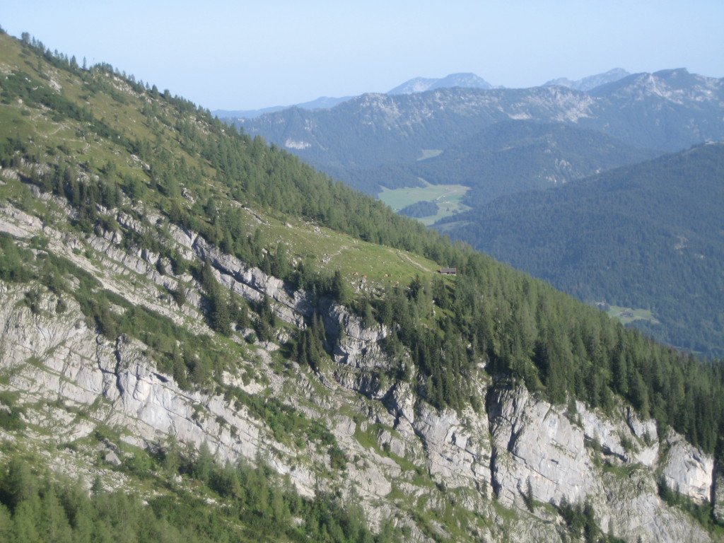 Blick vom Aufstieg zum Kleinen Watzmann zur Falzalm
