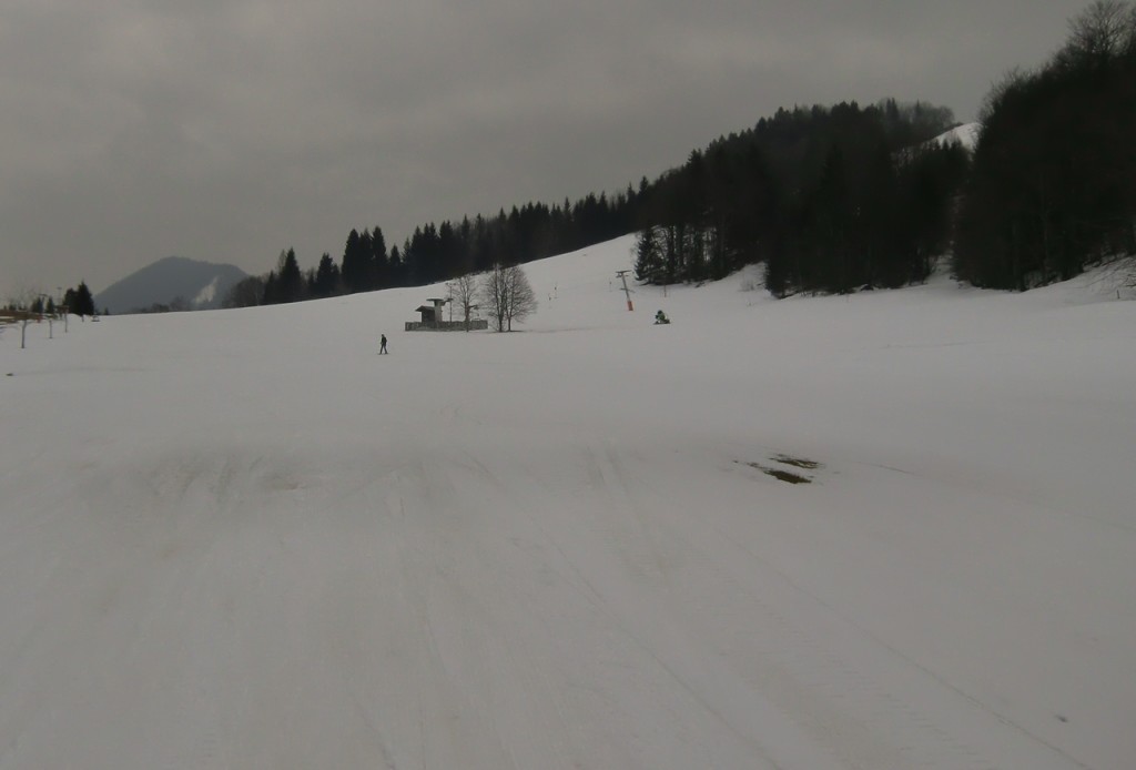 Skigebiet für mich alleine an einem grauen Tag