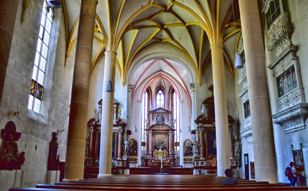 Der Innernaum der Stiftskirche Berchteagden