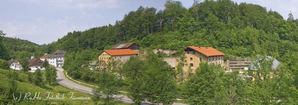 Achthal mit den Gebäuden des ehemaligen Eisenabbaues, Gmd. Teisendorf, Rupertiwinkel, Oberbayern, Bayern, Berchtesgadener Land