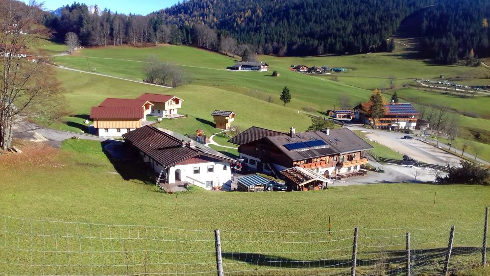Die Alm-Chalets Ettlerlehen und der Gasthof Nutzkaser am Hochschwarzeck | Ramsau
