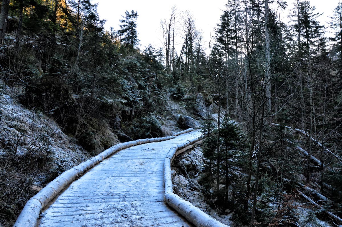 Renovierter Wanderweg im Klausbachtal zur Bindalm