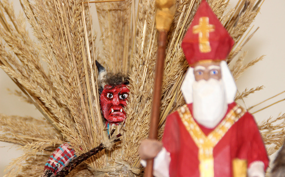 Der Nikolaus mit Stroh-Buttnmandl