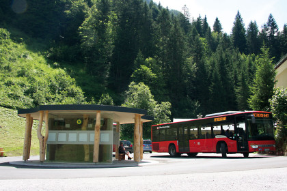 Buswendeplatz mit Infopavillon und WC-Anlagen