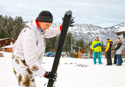 Felle an den Skiern verhindern ein Zurückrutschen beim Aufstieg