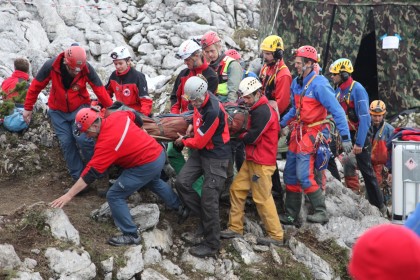 Rettung des verletzten Johann Westhauser aus dem Riesending © BRK BGL