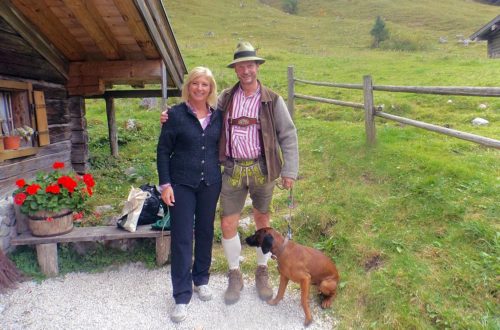 Zu Besuch im Bergsteigerdorf Ramsau: Umweltministerin Ulrike Scharf auf der Bindalm