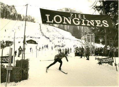 Zieleinlauf des ersten Weltcup Slaloms 1967