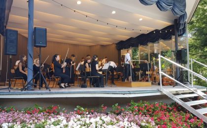 Musiker der Bad Reichenhaller Philharmonie sorgen für den festlichen Rahmen