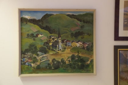 Farbenfroh wurde Marktschellenberg von Michael Lochner festgehalten. Übrigens einer von insgesamt fünf einheimischen Künstlern, die ausgestellt sind.