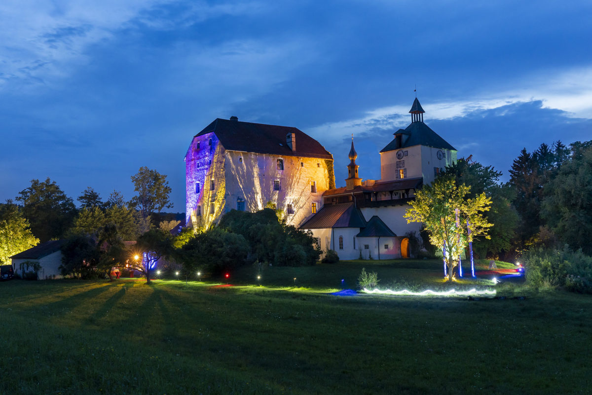 Aus einer Idee zur Erfolgsgeschichte                                  –                                                       Die Salzach Festspiele auf Schloss Triebenbach